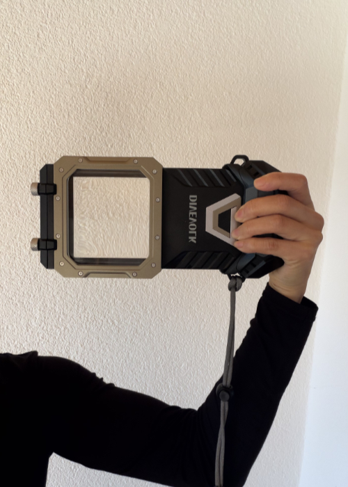 DIVEVOLK Seatouch 6 Pro hand grab